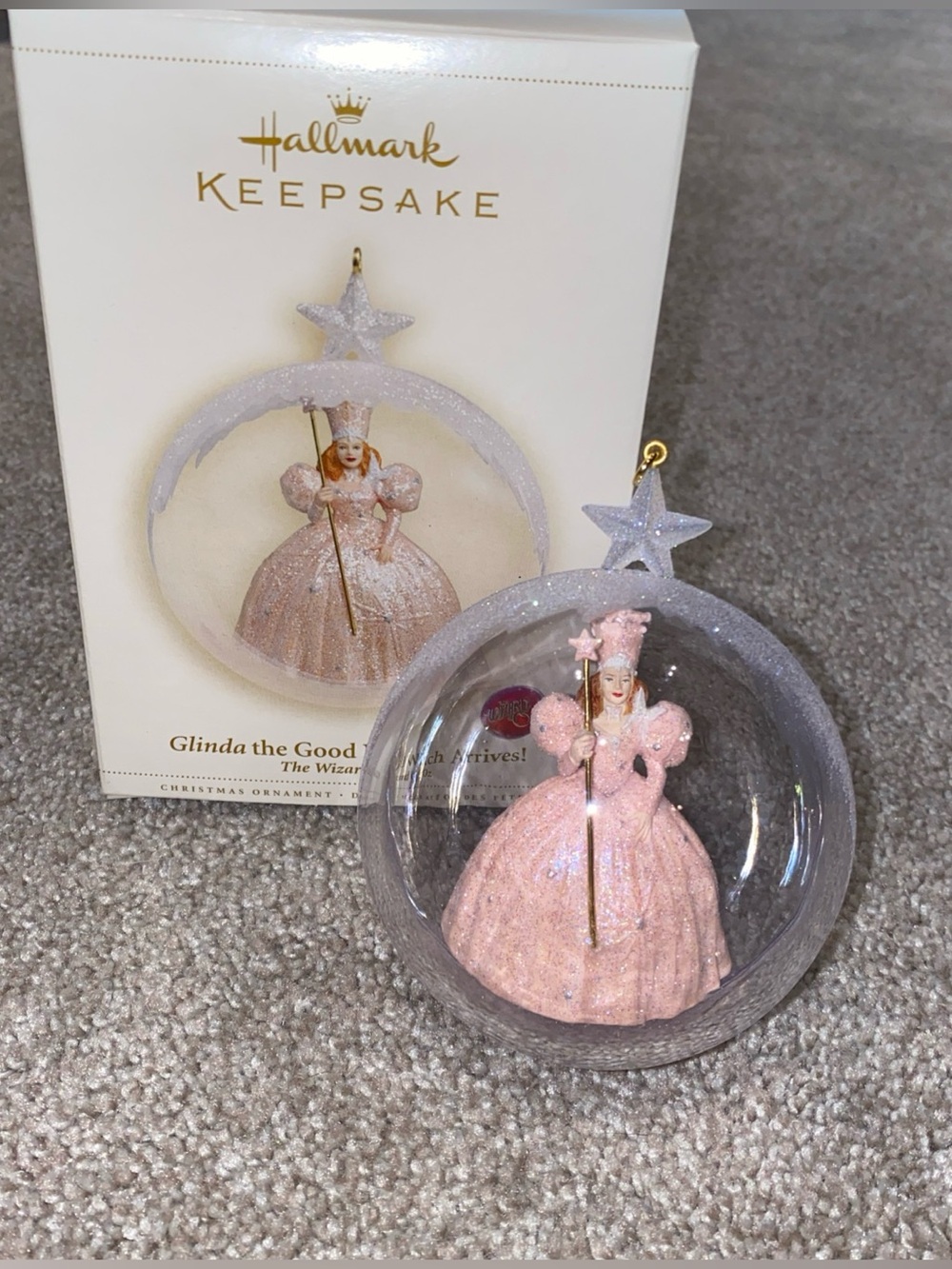 Hallmark Keepsake Glinda the Good Witch Arrives The Wizard of Oz Ornament 2006